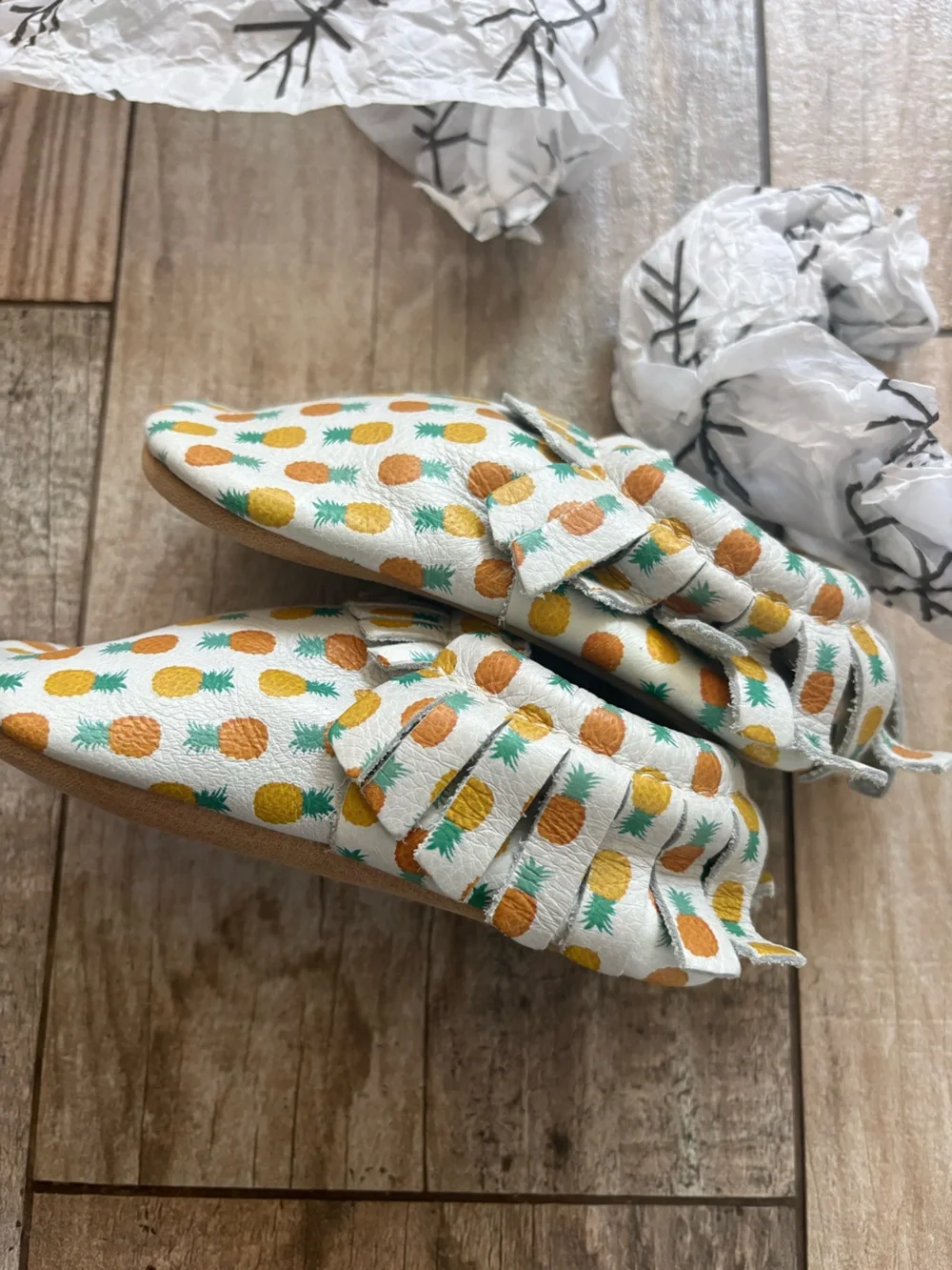 Freshly Picked Pineapple Print baby soft sole Moccasins Size 9 toddler